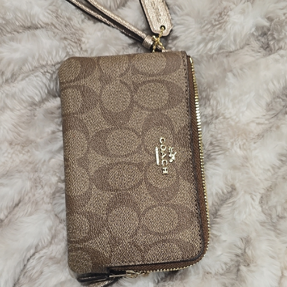 Coach Brown Wristlet Wallet            Like NEW!